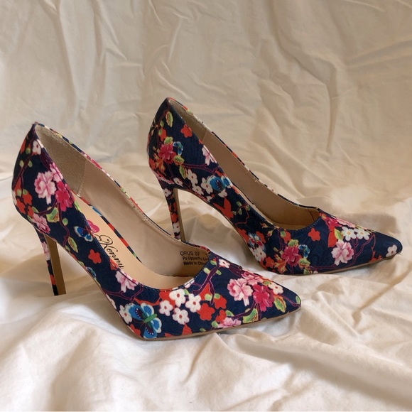 PENNY LOVES KENNY Floral Pumps (US 7.5M) - Picture 3 of 13